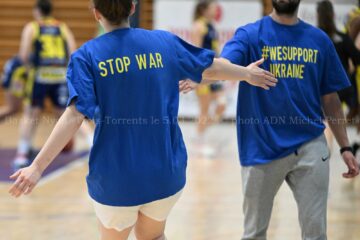 Команда Міріам Уро-Ніле з вболівальниками підтримала Україну 5 - basket.com.ua