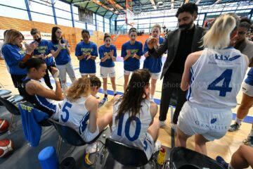 Команда Міріам Уро-Ніле з вболівальниками підтримала Україну 9 - basket.com.ua