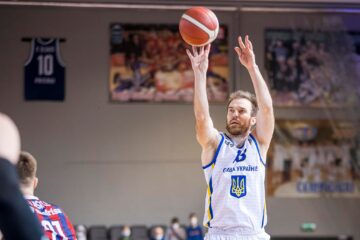 Литовські баскетболісти підтримали Україну на матчах чемпіонату 11 - basket.com.ua