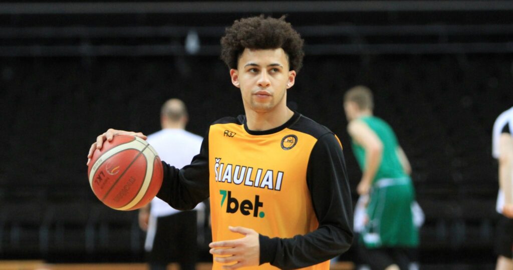 Українці за кордоном: Санон 1 - basket.com.ua