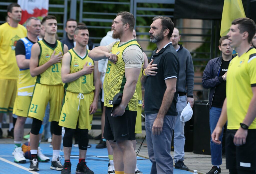 У Львові відбувся благодійний турнір з баскетболу 3х3 на підтримку ЗСУ 4 - basket.com.ua У Львові відбувся благодійний турнір з баскетболу 3х3 на підтримку ЗСУ 3 - basket.com.ua