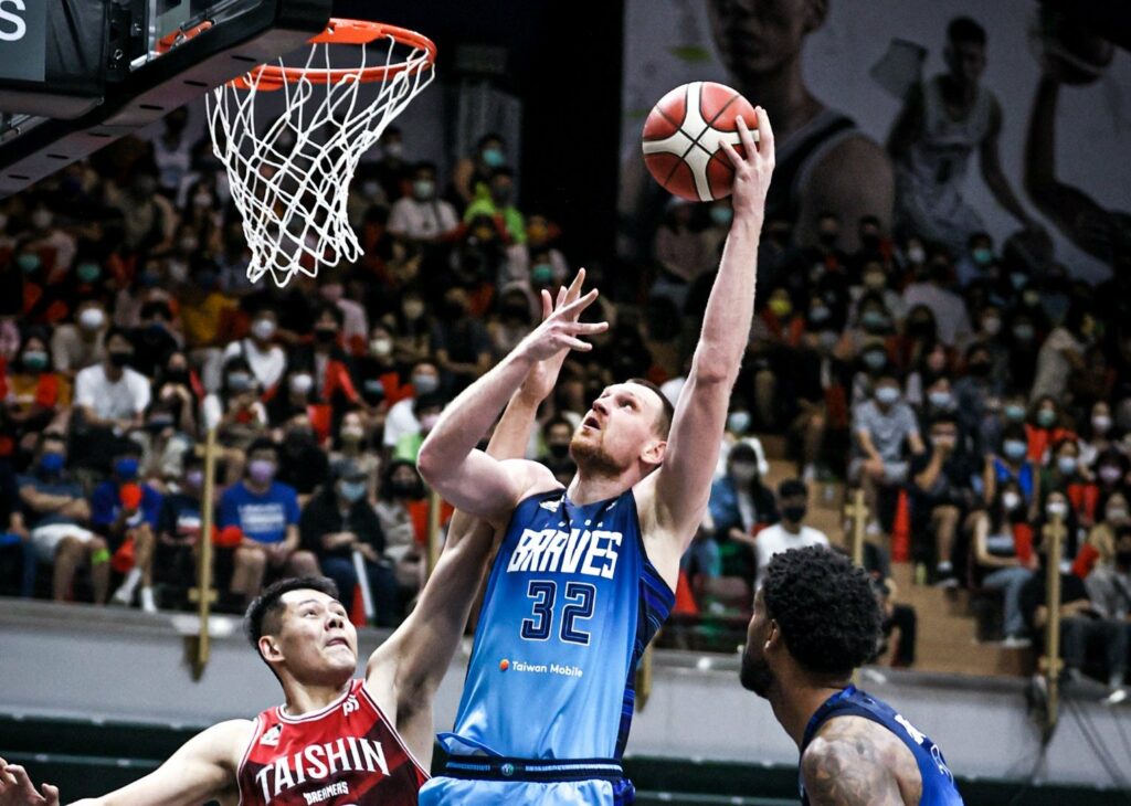 Українці за кордоном: Зайцев 2 - basket.com.ua Українці за кордоном: Зайцев 1 - basket.com.ua
