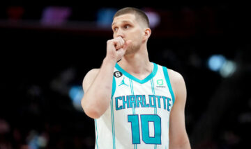 Гранд Євроліги хоче підписати Святослава Михайлюка, відбивши його у "Панатінаїкоса" 39 - basket.com.ua