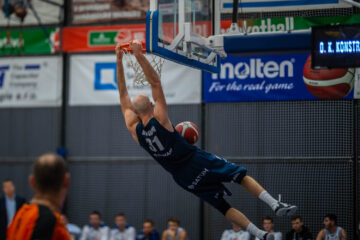 Українці за кордоном: Мишула, Бєліков, Шундель, Міхєєв, Давидюк, Артамонов, Зотов 55