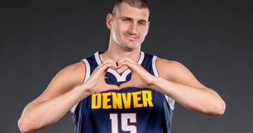 ESPN опублікував результати опитування за кращого гравця та MVP нового сезону НБА. В обох категоріях лідирує один баскетболіст 45