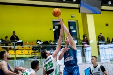 “Будівельник” продовжив контракт із центровим 55