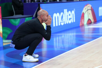 Головний тренер збірної Канади відреагував на перший в історії країни виграш медалей ЧС 53 - basket.com.ua