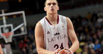 Збірна Латвії втратила ключового гравця до кінця Євробаскету 35