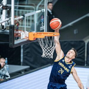 Володимир Конєв приєднається до збірної України 33