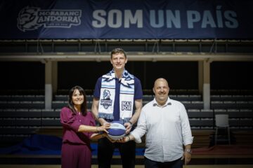 Українці за кордоном: Пустовий набрав 5 очок проти "Барселони", Новицький, Санон 33