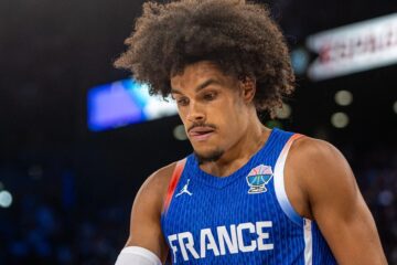 Наставник збірної Франції розповів, чому відмовився від "Висхідної зірки Євроліги" 41