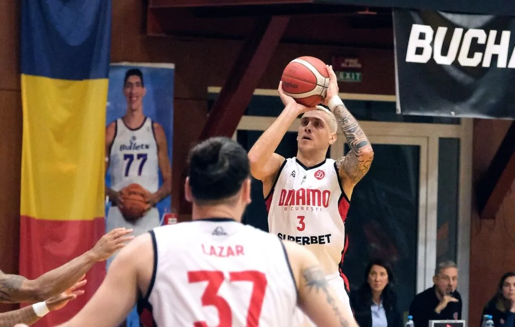 Українці за кордоном: Бобров набрав 11 очок у матчі чемпіонату Румунії 3