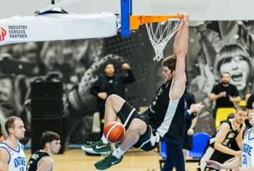 Українці за кордоном: Кличко, Ковляр, Новицький, Ковляр, Кулішенко, Шундель, Полуяхтов, Сергєєв, Ковальов 55