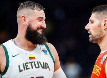 Йонас Валанчюнас після розгромної перемоги на Євробаскеті: "Тренер покарає мене за невиконання плану" 41