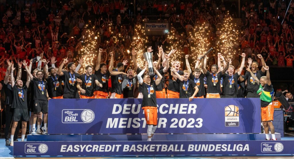 “Ульм” вперше в історії виграв чемпіонат НІмеччини 2 - basket.com.ua “Ульм” вперше в історії виграв чемпіонат НІмеччини 1 - basket.com.ua