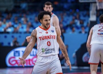Лідер збірної Туреччини завершив міжнародну кар'єру після успішного Євробаскета 27