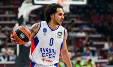 Шейн Ларкін провів перший матч в сезоні Євроліги 45