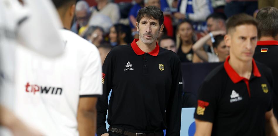 Головний тренер збірної Німеччини втратив 16 кг і не може самостійно харчуватися 1