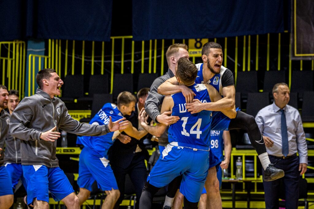 "Прометей" – переможець Вищої ліги 4 - basket.com.ua "Прометей" – переможець Вищої ліги 3 - basket.com.ua