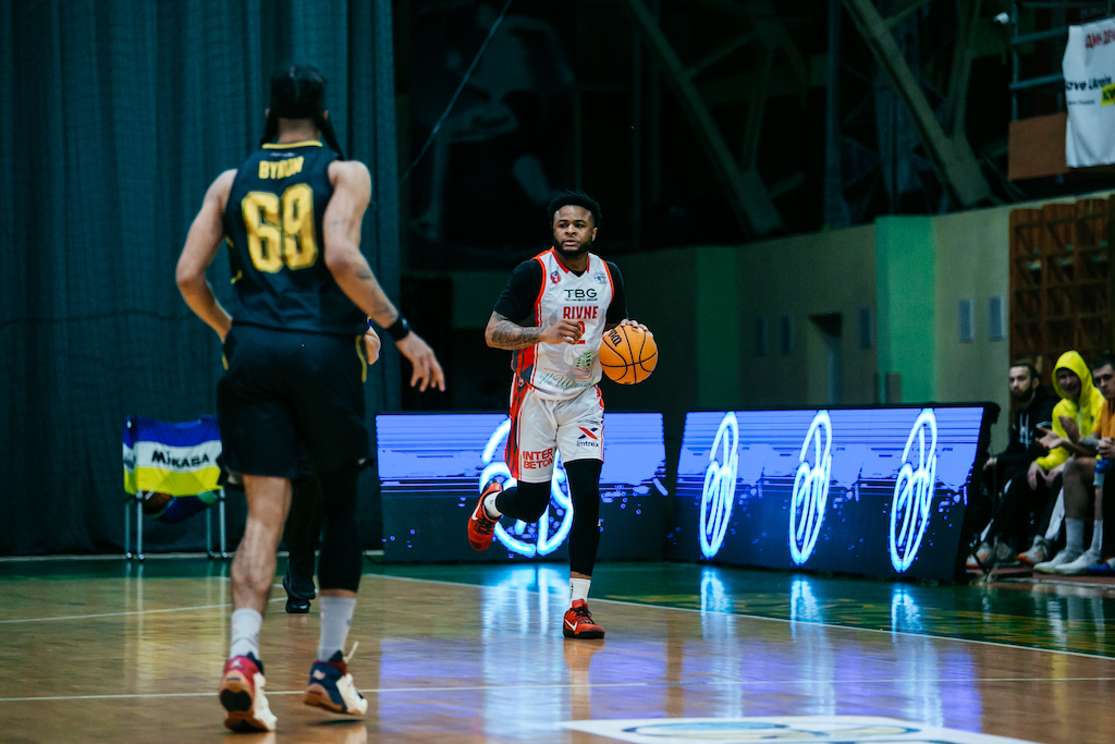 Суперліга. “Рівне” — “Черкаські Мавпи” 71:82 1 - basket.com.ua