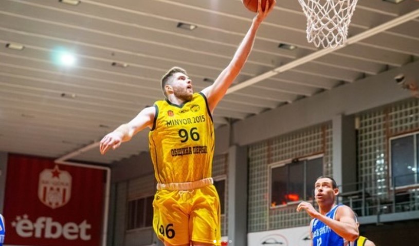 Богдан Бринюк продовжить грати у Болгарії 1