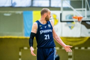 Тимофеєнко пропустив контрольний матч з "Запоріжжям" через пошкодження 63