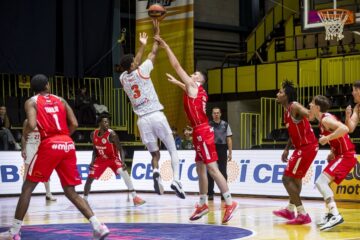 Суперліга. “Кривбас” — “Рівне” 91