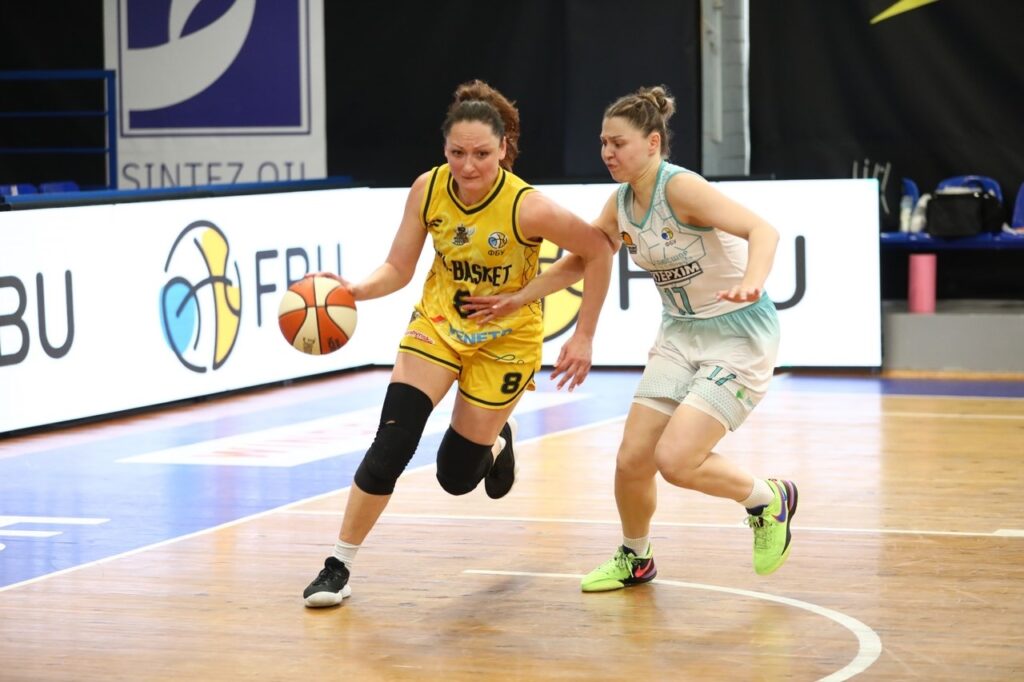 Півфінал жіночої Суперліги: відеотрансляція матчу 22 квітня 1