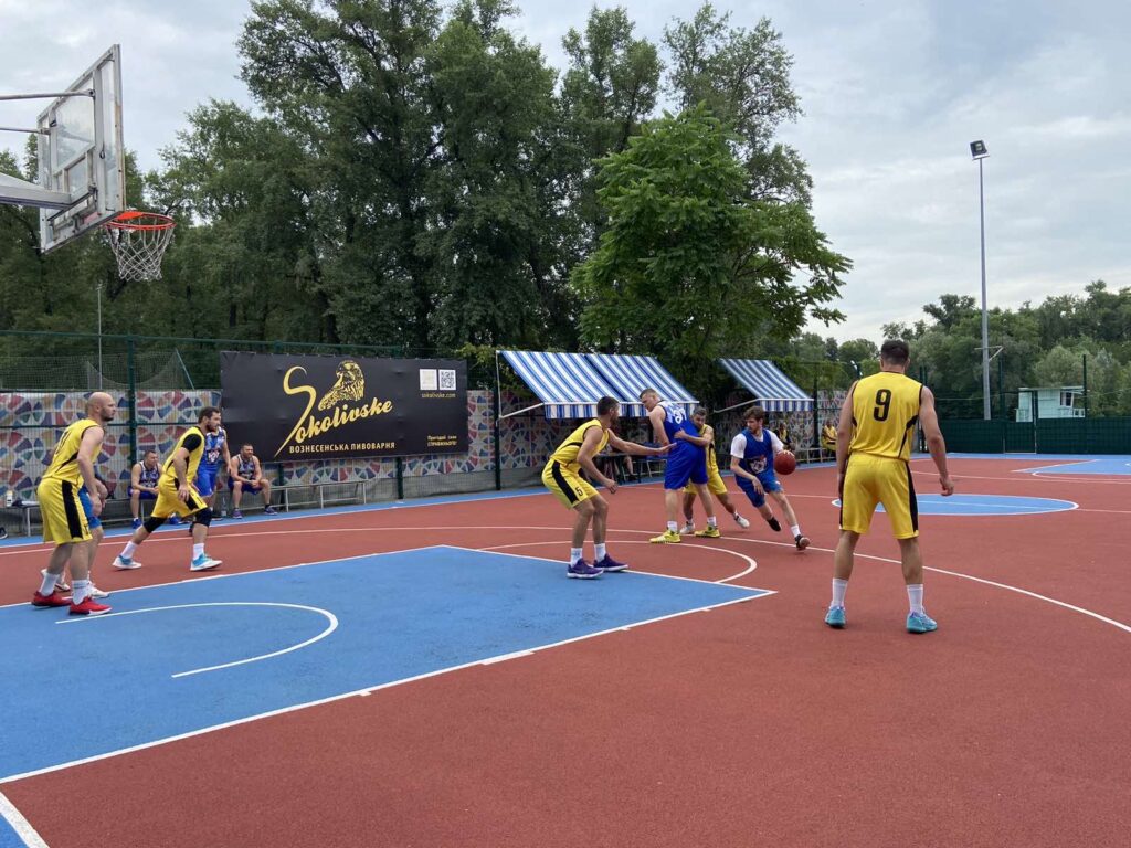 Літній Кубок Монстрів: результати 4 туру 2 - basket.com.ua Літній Кубок Монстрів: результати 4 туру 1 - basket.com.ua