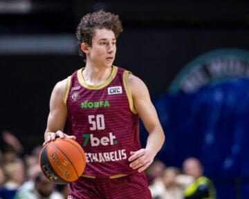 Українці за кордоном: Герун, Ковляр, Бризнюк, Санон, Кличко, Кулєша, Грималюк 53