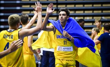 Лука Лохманчук: "Під час війни виступи за збірну набули ще більшої важливості" 23