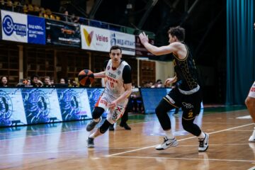 Вражаючий постер-данк Соловйова — в топ-10 моментів тижня Суперліги 31