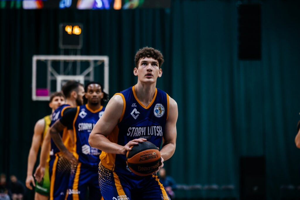 Суперліга. “Старий Луцьк” – “Рівне” 75:89 1