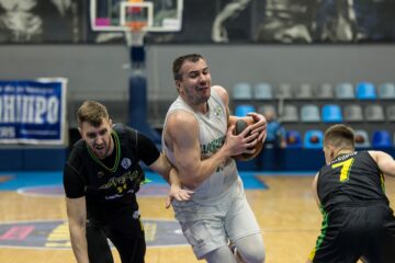 "Харківські Соколи" підписали Максима Нікітіна 23