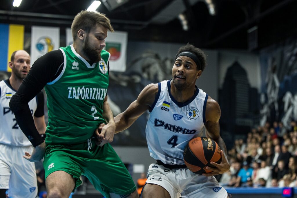 Сі Джей Вільямсон залишив "Дніпро" через безпекову ситуацію в Україні 1