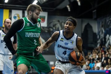 Сі Джей Вільямсон залишив "Дніпро" через безпекову ситуацію в Україні 51