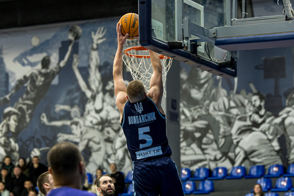 7 триочкових Кабацюри, путбек Джойнера, данк Бондарчука — в топ-10 моментів першого раунду плей-оф Суперліги 1 - basket.com.ua