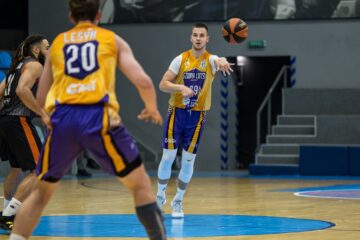 Суперліга. “Старий Луцьк” — “Запоріжжя” 65:93 77