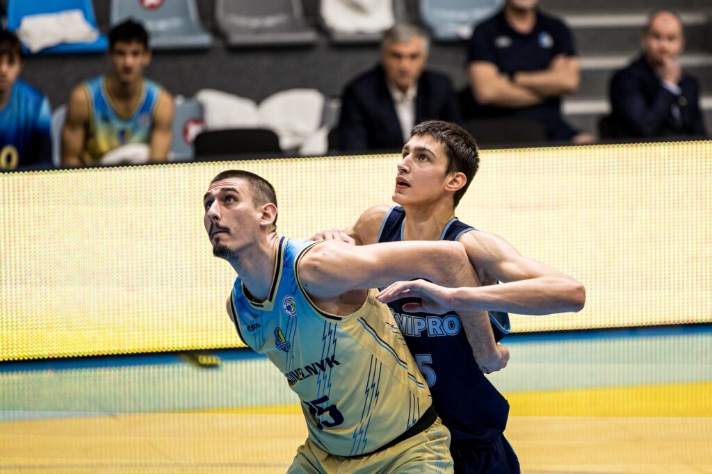 Один з гравців "Будівельника" перейшов до клубу Вищої ліги 2 - basket.com.ua Один з гравців "Будівельника" перейшов до клубу Вищої ліги 1 - basket.com.ua