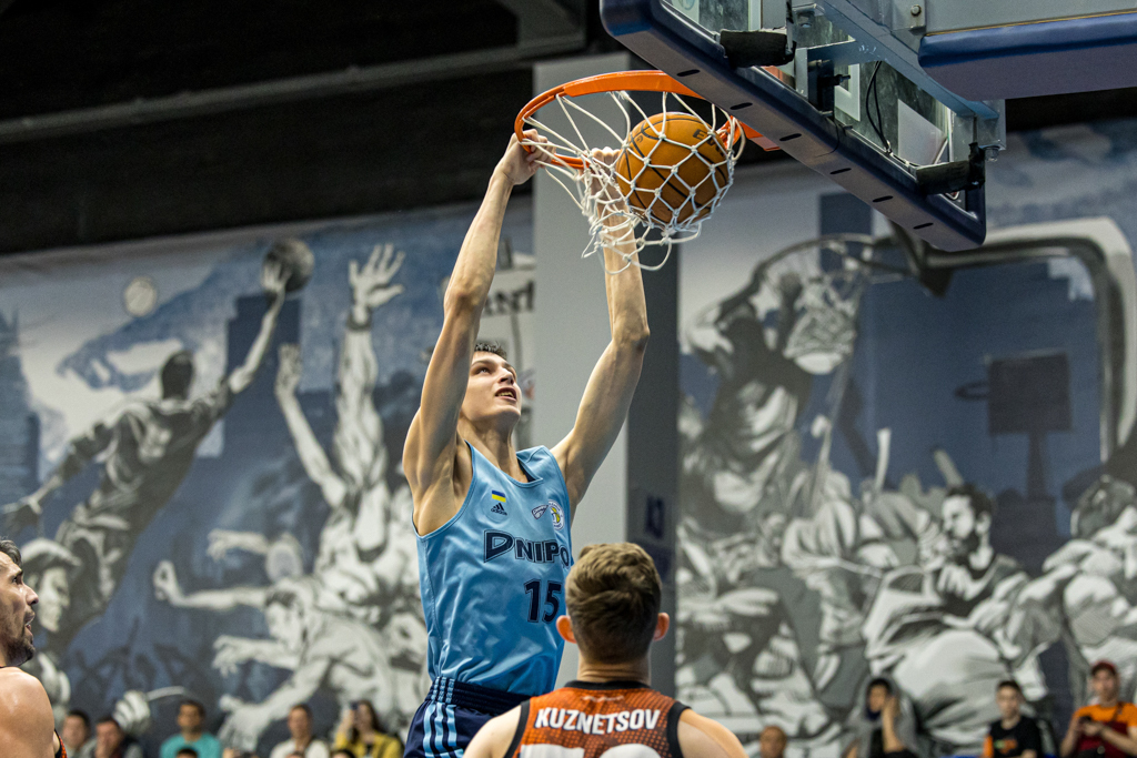 Влучання Тіщенка та Закурдаєва, данки Соловйова та Сипала — в топ-10 моментів 1/2 фіналу Суперліги 1