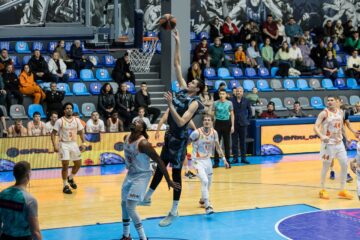 Данііл Сипало зіграв найкращий матч в кар’єрі: відео хайлайтів 31