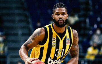 "Баварія" хоче підписати Букера, Бако та гравця збірної Франції 55