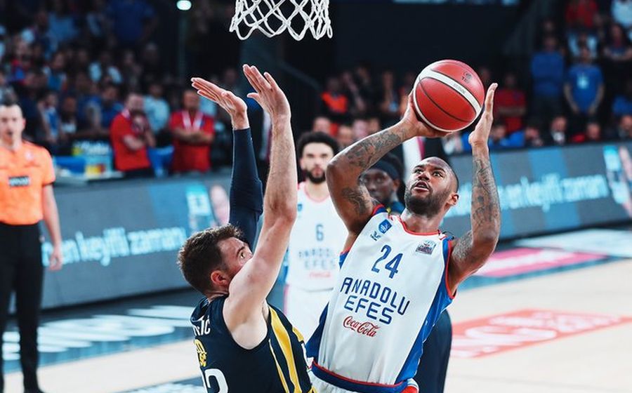 Чемпіонат Туреччини, 1/2 фіналу: результат матчу 9 червня 2 - basket.com.ua Чемпіонат Туреччини, 1/2 фіналу: результат матчу 9 червня 1 - basket.com.ua