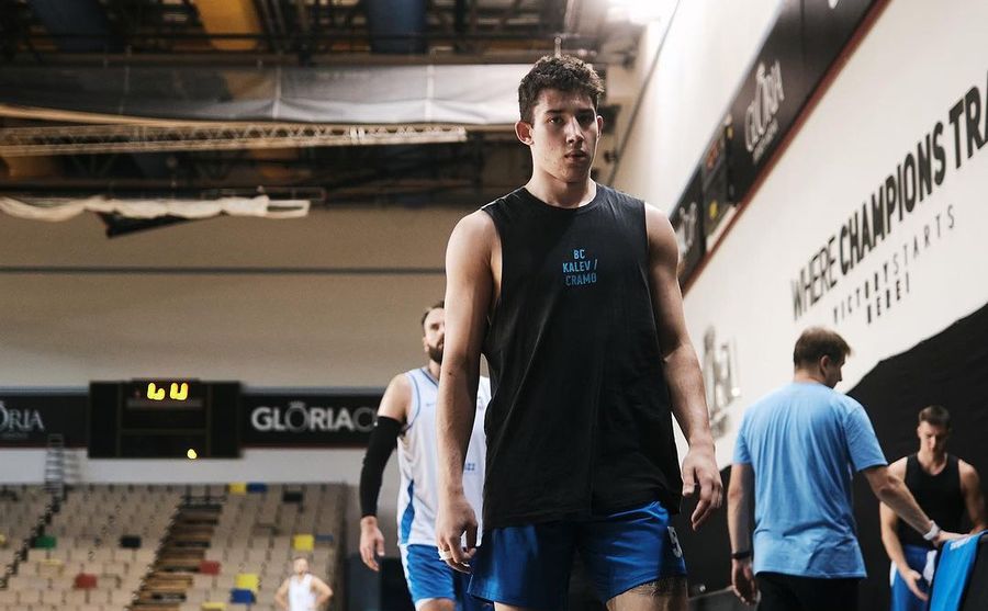 Українці за кордоном: Ковляр, Тихонов 1 - basket.com.ua