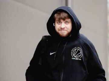 Українці за кордоном: Шиманський, Ковальов, Мироненко, Сергєєв 25