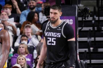 Олексій Лень набрав 4 очки у матчі з "Х'юстоном" 43 - basket.com.ua