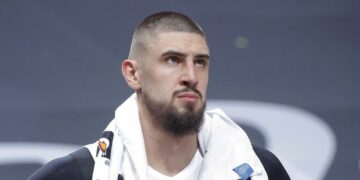 Олексій Лень набрав 5 очок у матчі з "Далласом" 31 - basket.com.ua