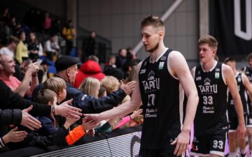 Українці за кордоном: Войналович, Токовенко, Ягупова, Кондраков, Ковальов 35