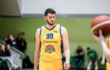 Українці за кордоном: Шундель, Бринюк, Луценко, Анісімов, Місяць, Соколенко, Журавльов, Давидюк 41