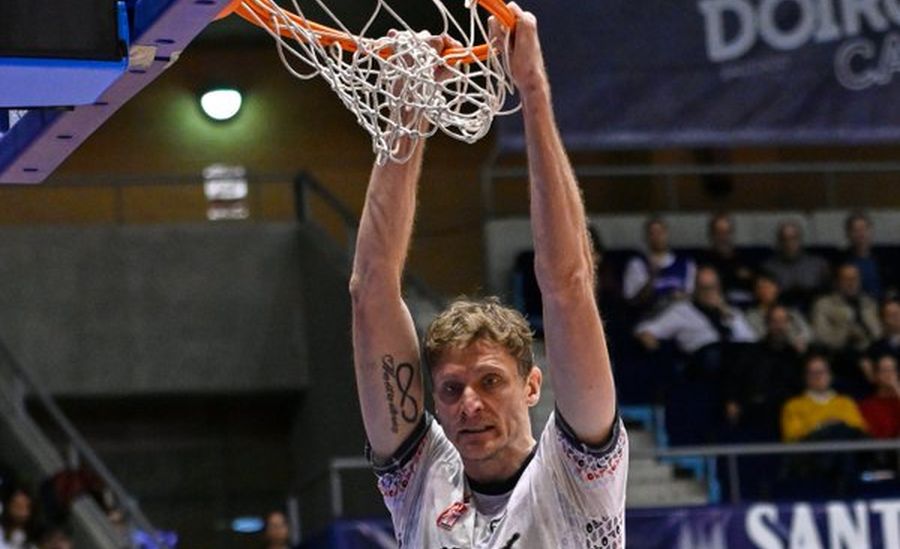 Артем Пустовий обійшов колишнього гравця збірної Іспанії та став рекордсменом "Обрадойро" 1 - basket.com.ua